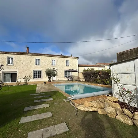 L'escapade Vendeenne - Grand Jardin 4 *